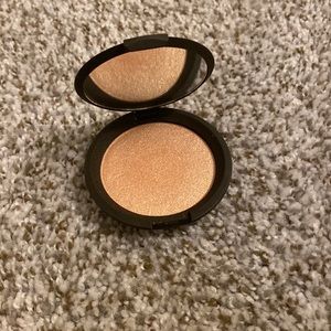Full Size Becca Highlighter